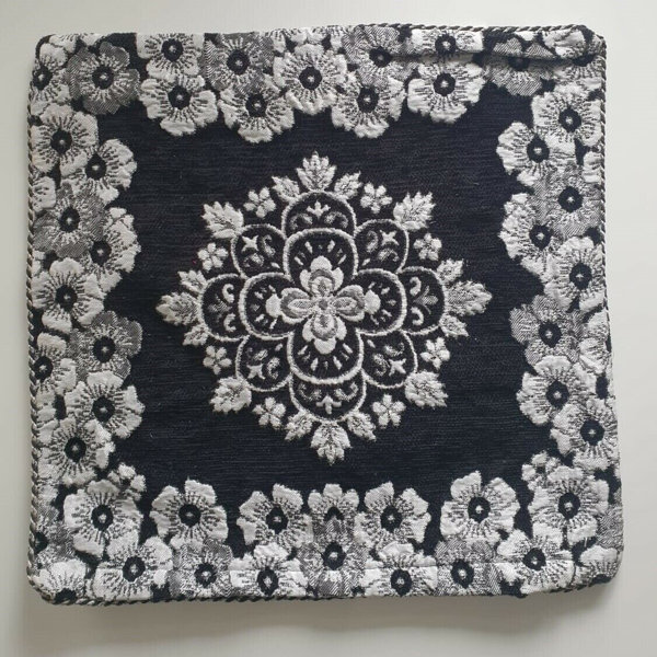 Marlow Home Co. Kaukauna Indoor / Outdoor Floral Square Euro Cushion